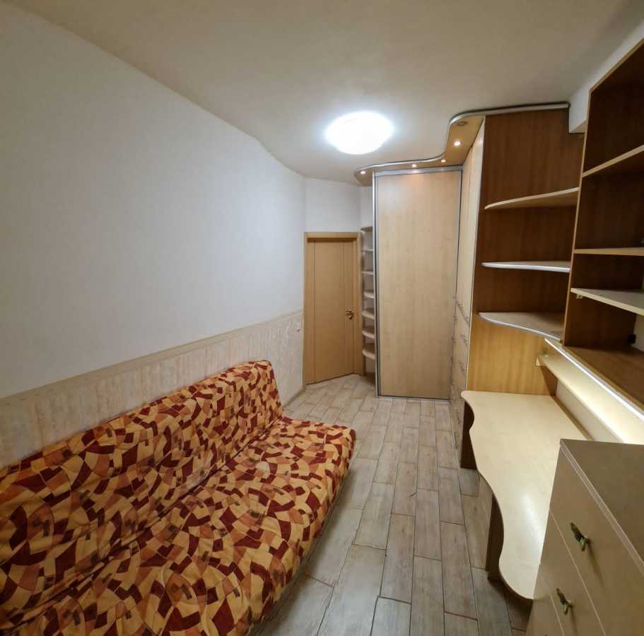 Аренда 3-комнатной квартиры 56 м², Михаила Бойчука ул., 13