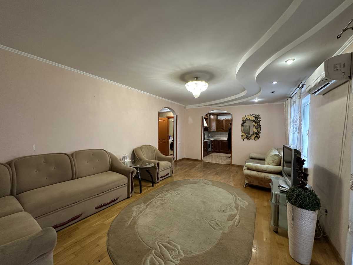 Продажа 3-комнатной квартиры 110 м², Анны Ахматовой ул., 43