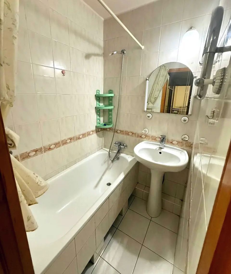 Продажа 3-комнатной квартиры 70 м², Шолохова ул., 15