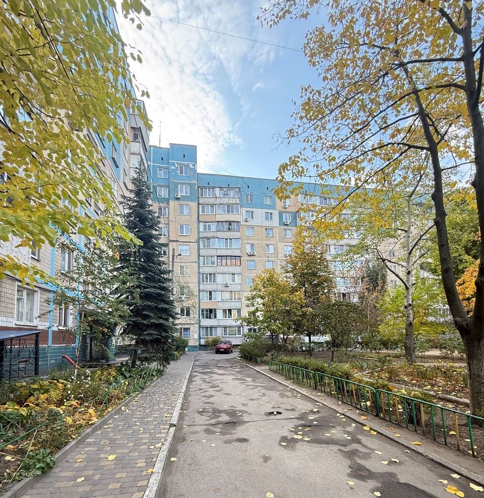 Продажа 3-комнатной квартиры 70 м², Шолохова ул., 15