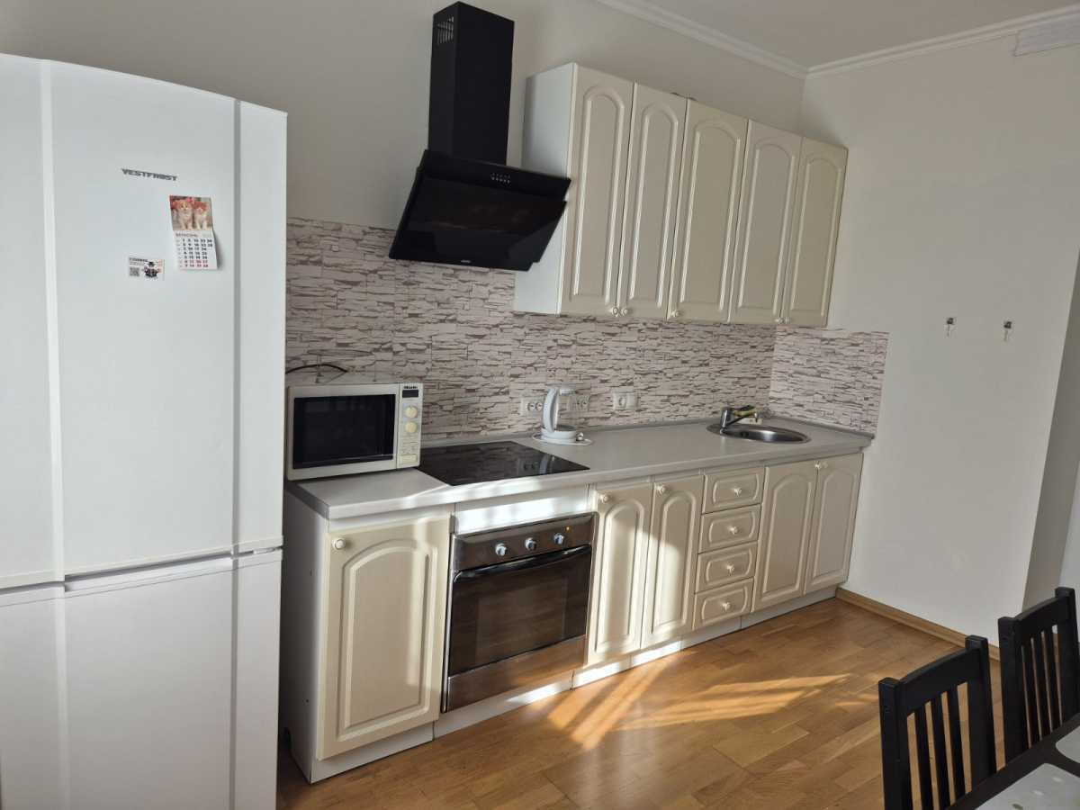 Аренда 1-комнатной квартиры 52 м², Патриарха Мстислава Скрипника ул., 40