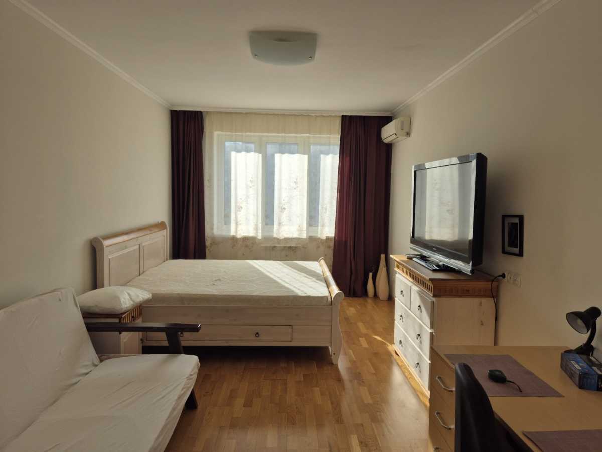 Аренда 1-комнатной квартиры 52 м², Патриарха Мстислава Скрипника ул., 40