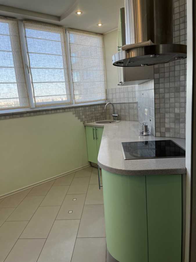 Продажа 2-комнатной квартиры 65 м², Саперно-Слободская ул., 22