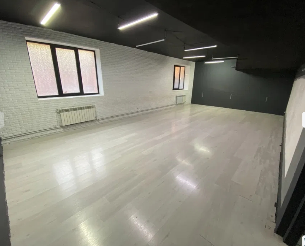 Аренда помещения свободного назначения 154 м², Палубная ул.