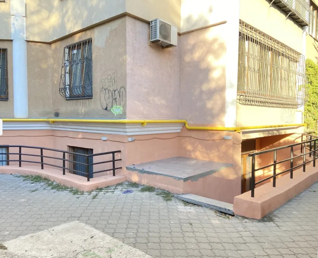 Аренда помещения свободного назначения 154 м², Палубная ул.