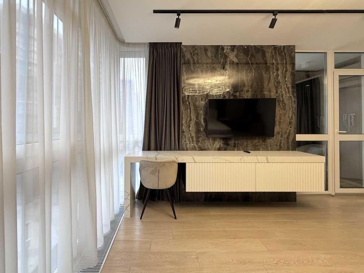 Аренда 4-комнатной квартиры 149 м², Джона Маккейна ул.