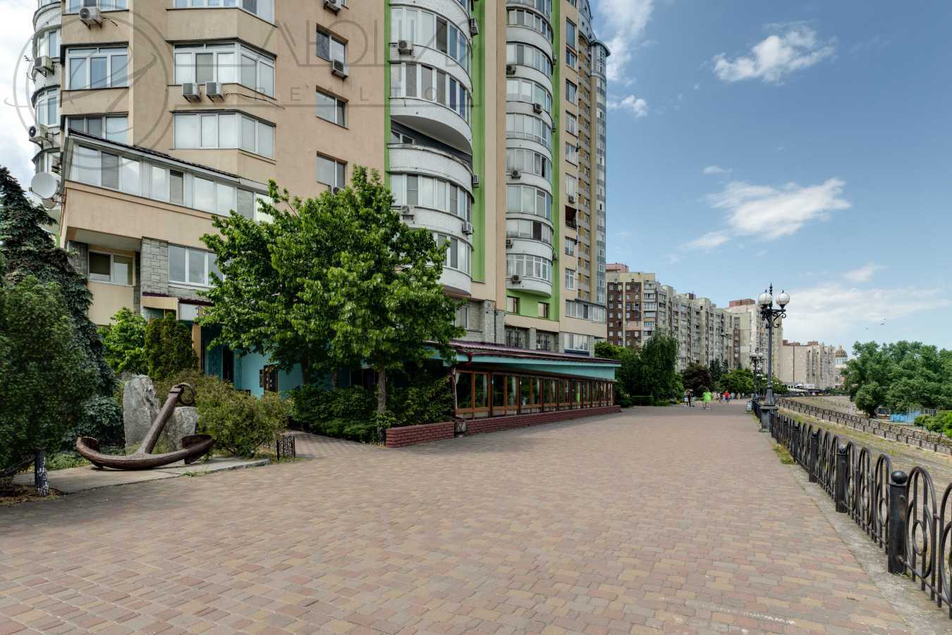 Продажа офиса 253 м², Героев Сталинграда просп., 12Д