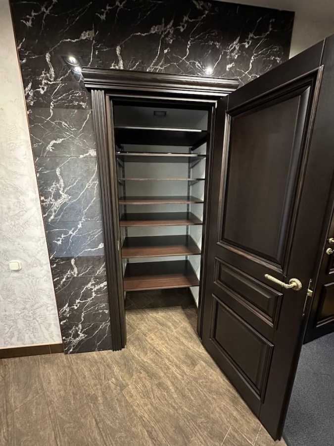 Продажа 5-комнатной квартиры 213 м², Срибнокильская ул., 1