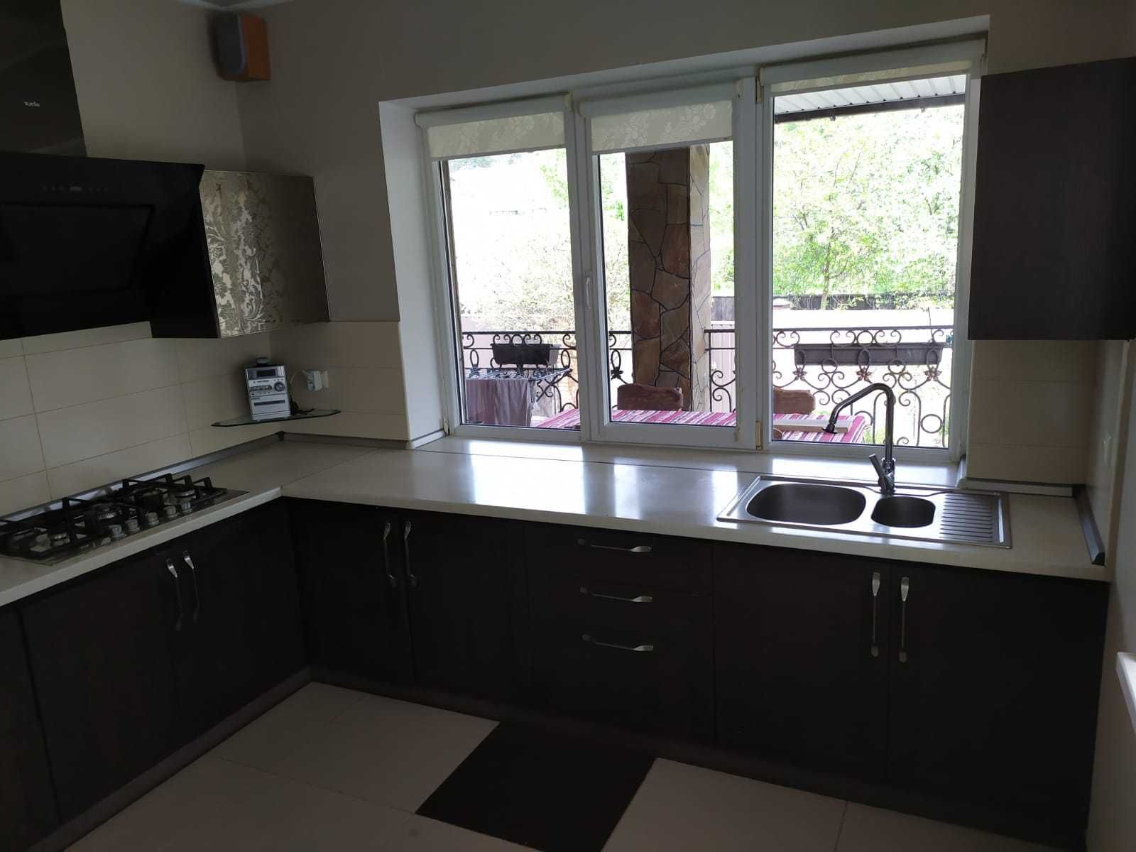 Оренда будинку 180 м²