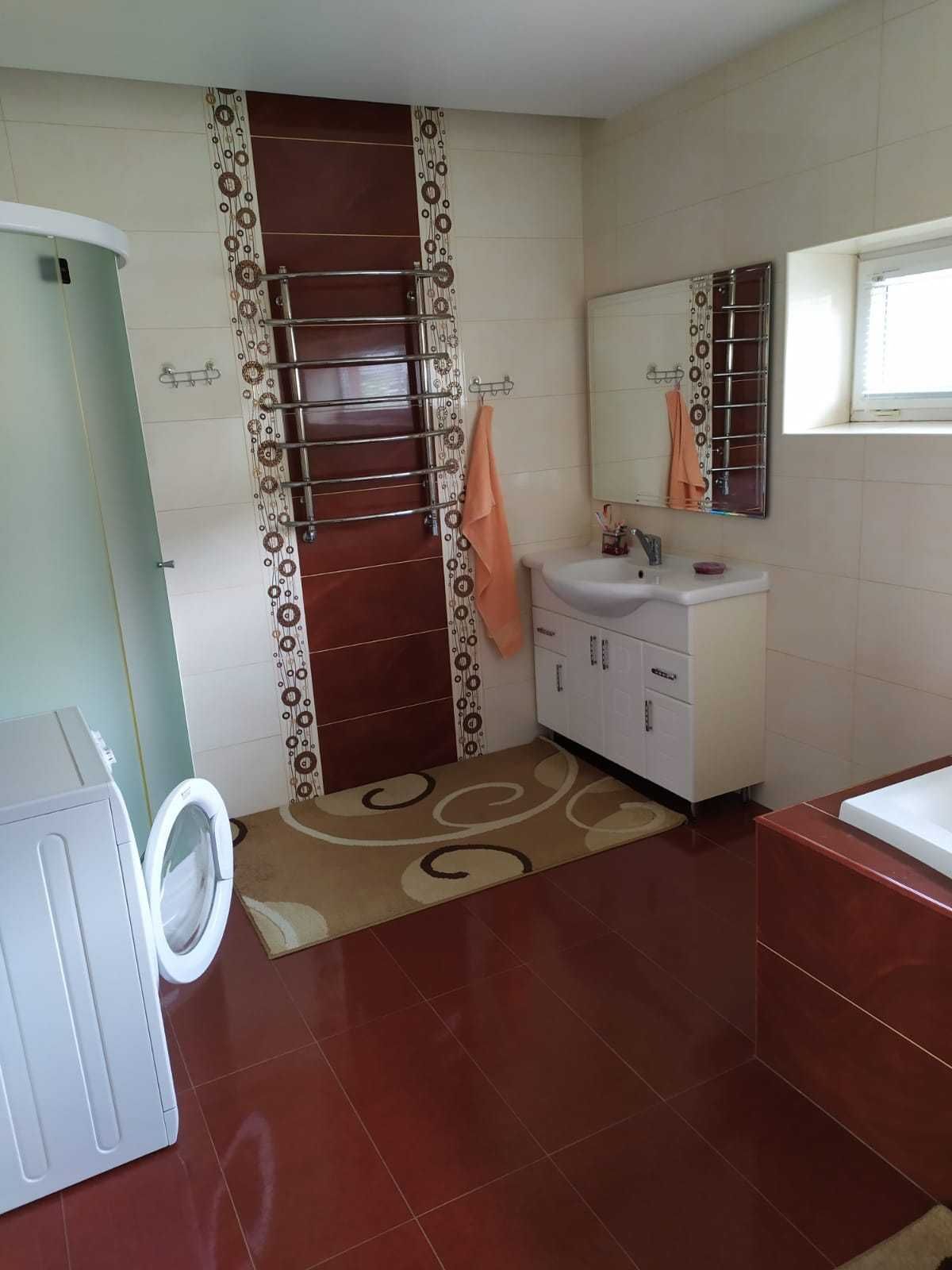 Оренда будинку 180 м²