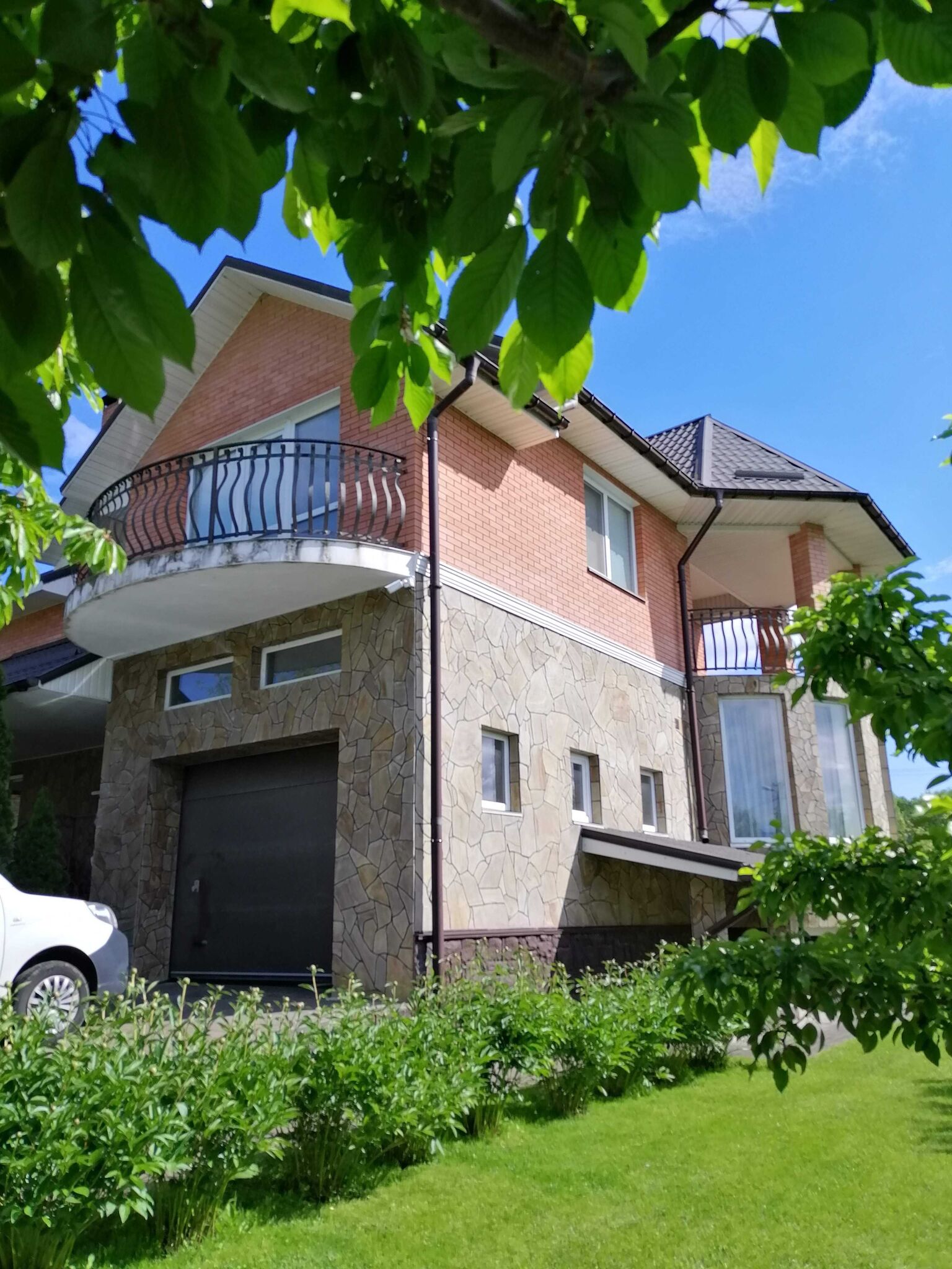 Оренда будинку 180 м²