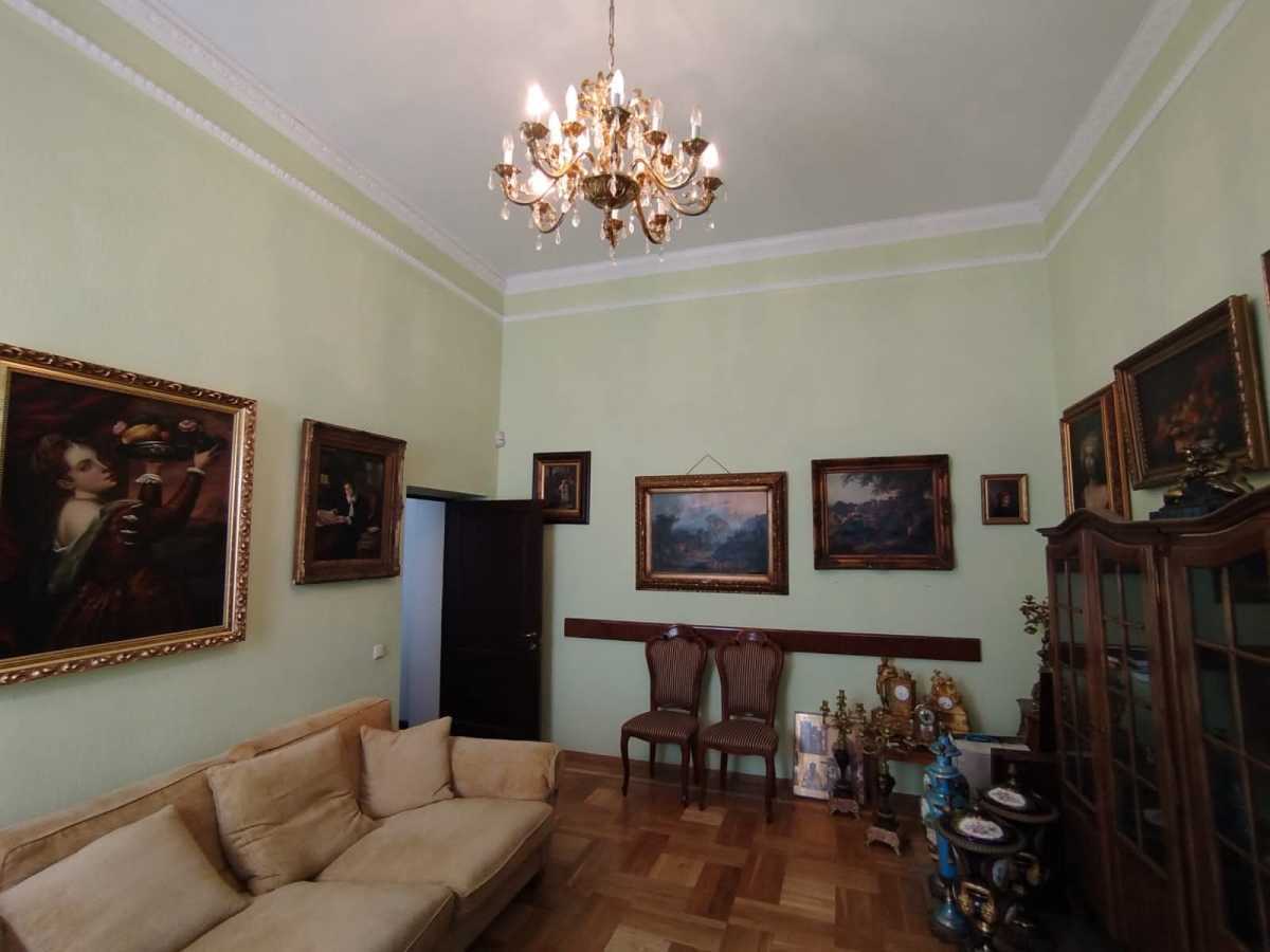 Продаж 3-кімнатної квартири 110 м², Ольгинська, 2/1