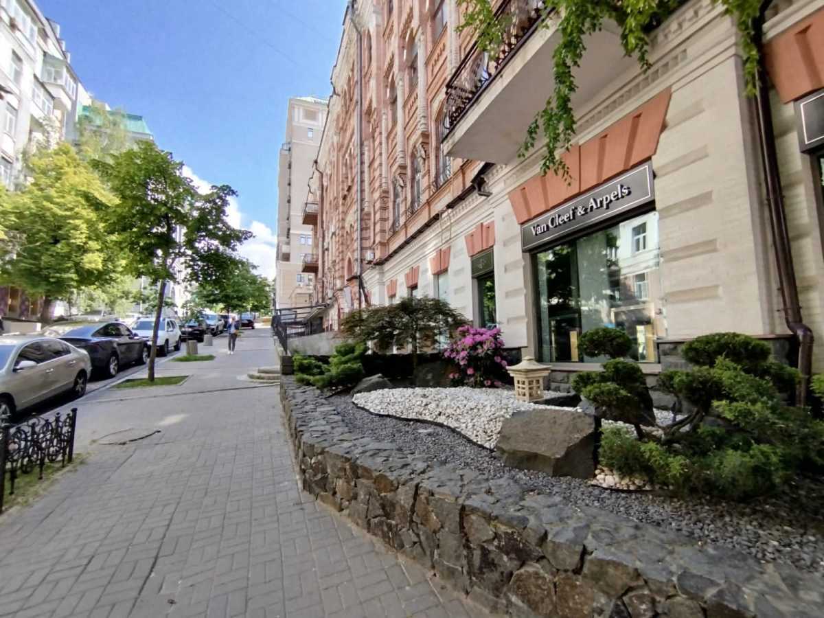 Продаж 3-кімнатної квартири 110 м², Ольгинська, 2/1