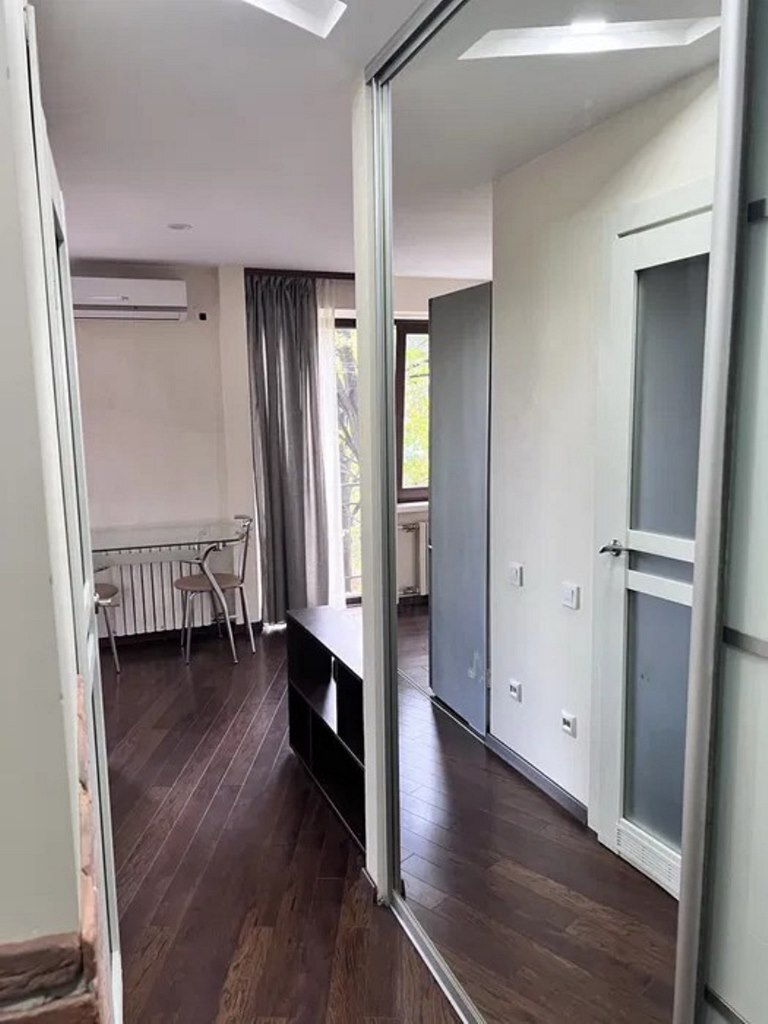 Продажа 1-комнатной квартиры 32 м², Александра Поля просп.