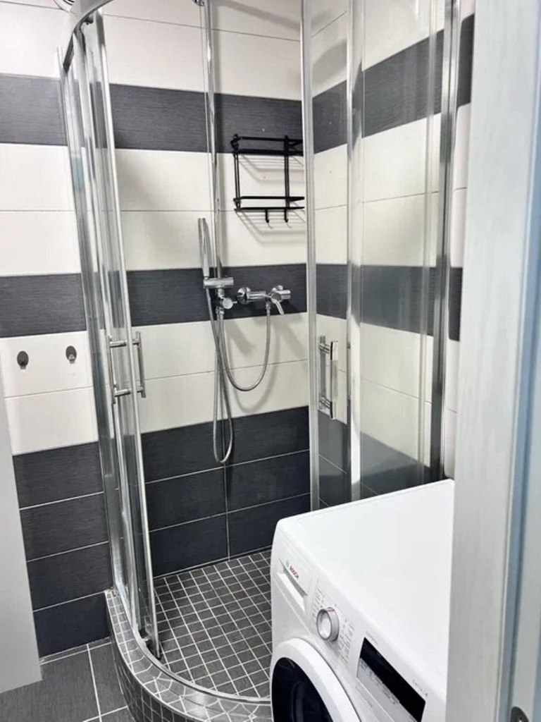 Продажа 1-комнатной квартиры 32 м², Александра Поля просп.