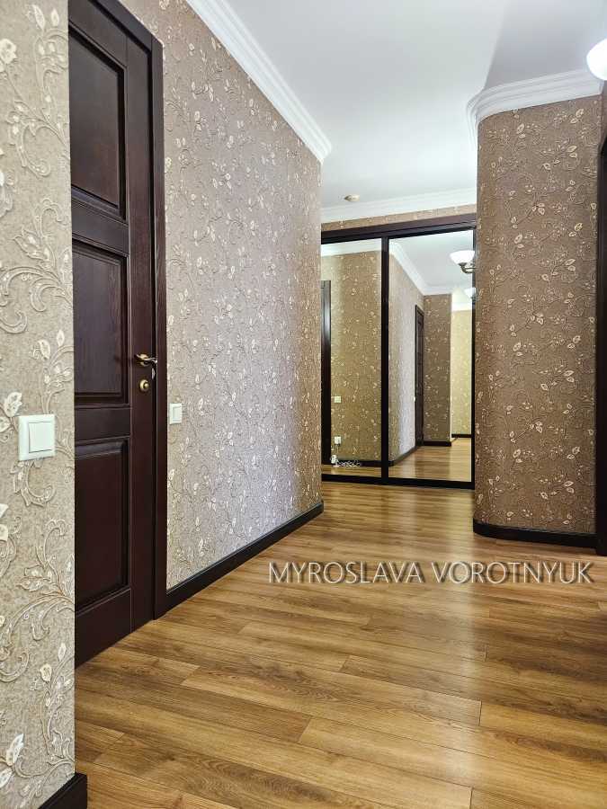 Продаж 2-кімнатної квартири 69 м², Голосіївський просп., 58