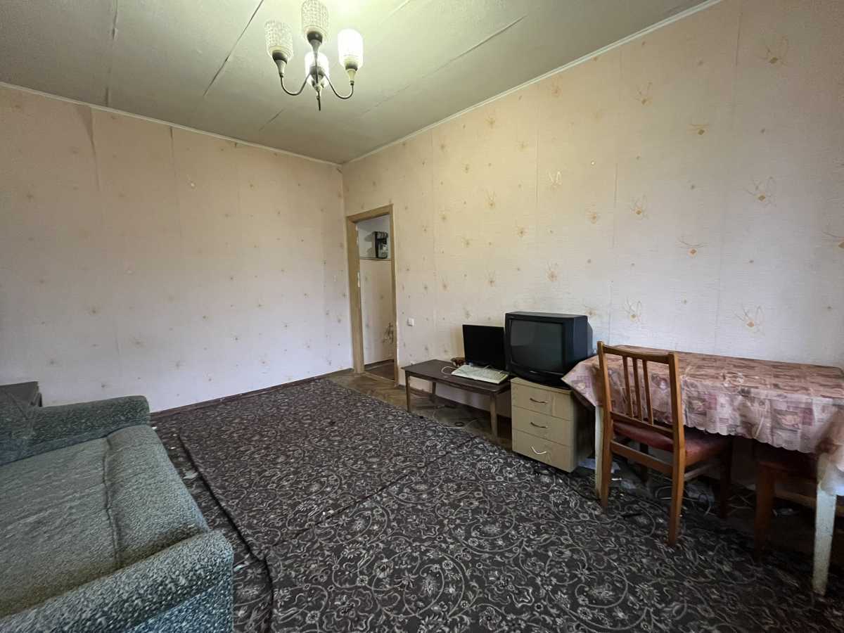 Продажа 2-комнатной квартиры 46 м², Салютная ул., 8