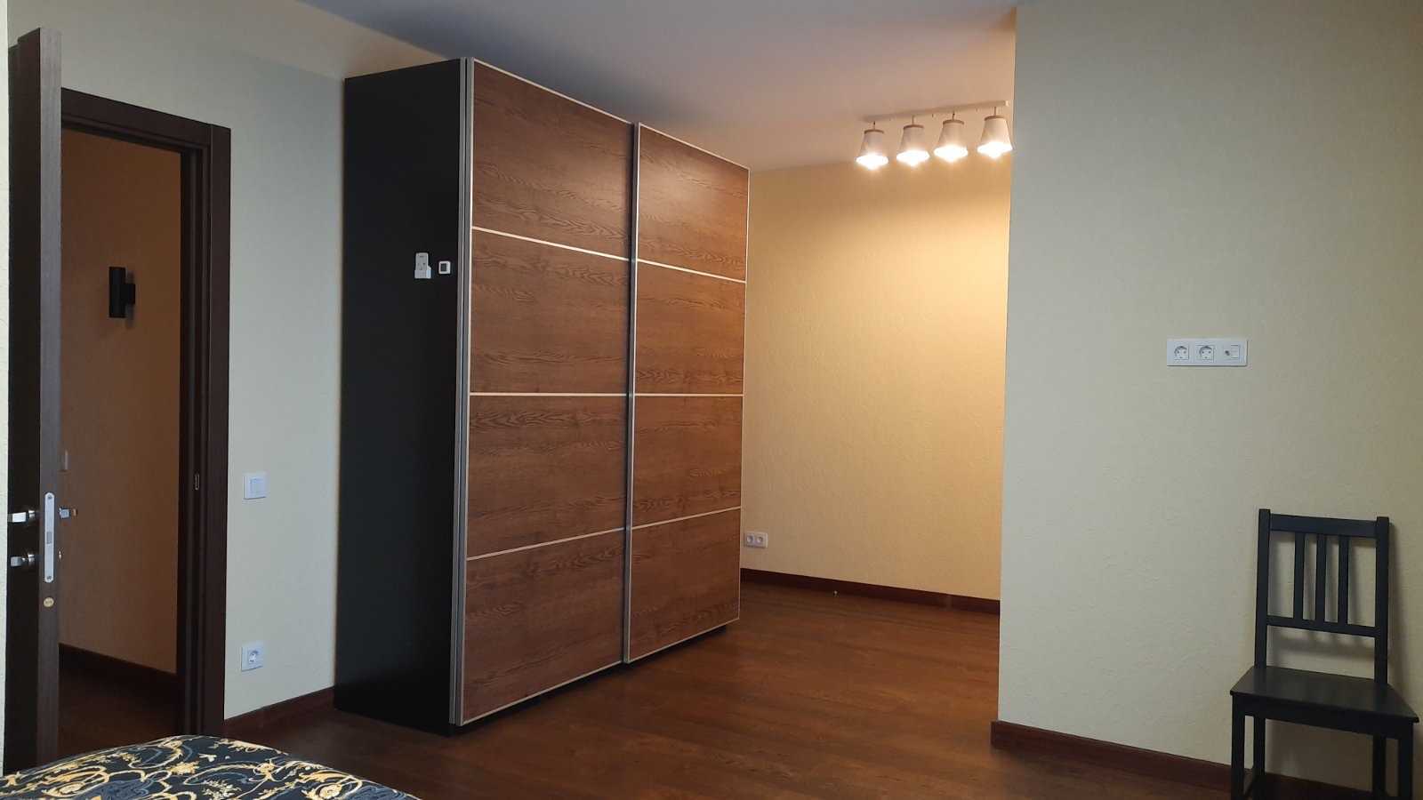 Продажа 3-комнатной квартиры 105 м², Метрологическая ул., 40Б