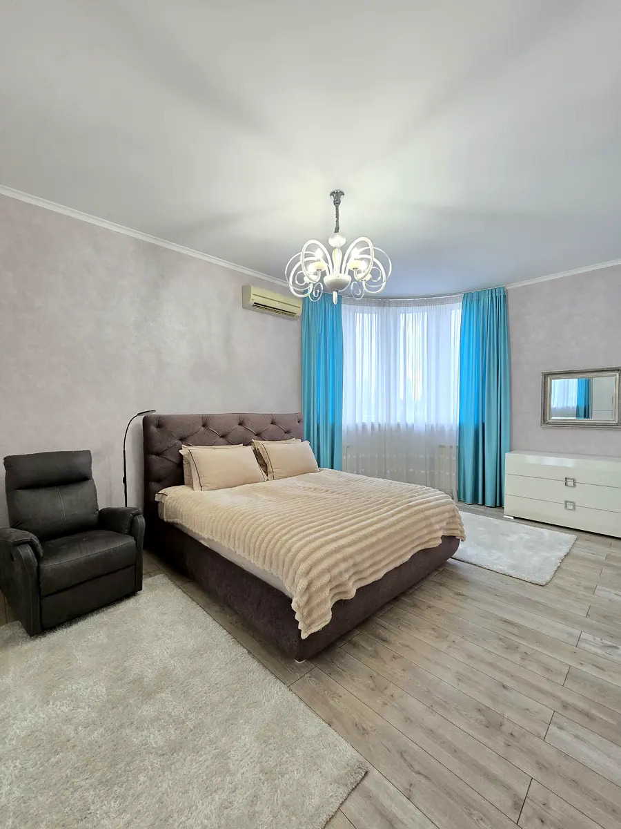 Продажа 3-комнатной квартиры 94 м², Героев Сталинграда просп., 6 К8