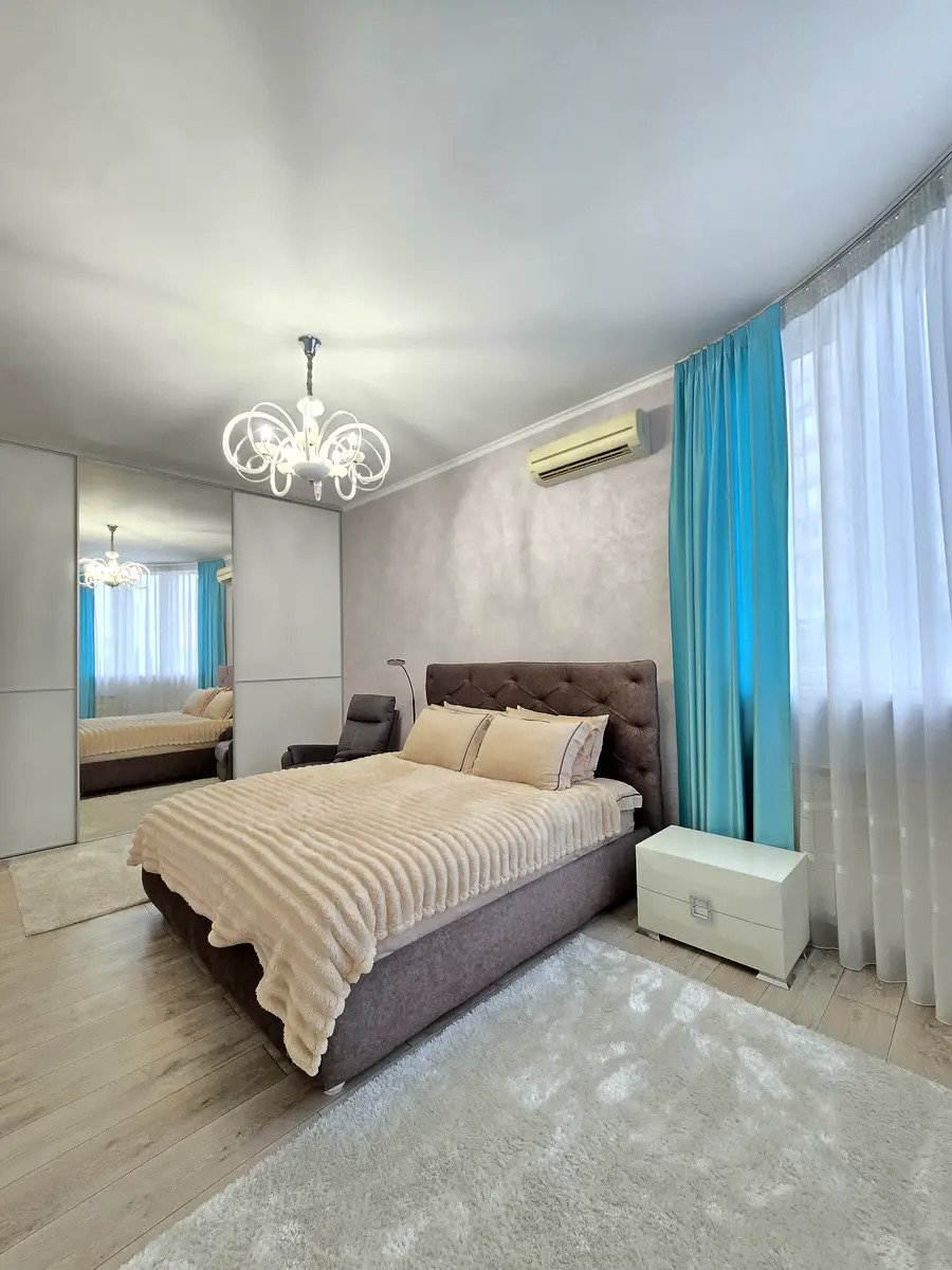 Продажа 3-комнатной квартиры 94 м², Героев Сталинграда просп., 6 К8