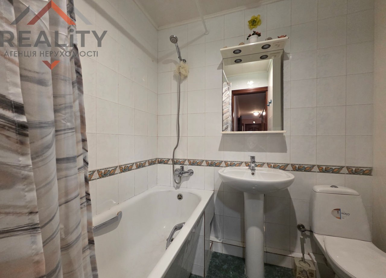 Аренда 3-комнатной квартиры 67 м², Александра Поля просп.