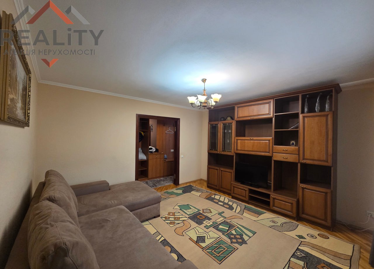 Аренда 3-комнатной квартиры 67 м², Александра Поля просп.