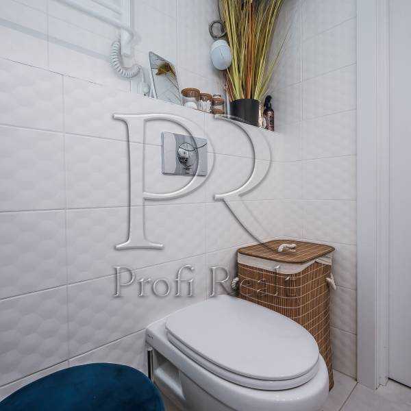 Продаж 1-кімнатної квартири 43 м², Метрологічна вул., 60