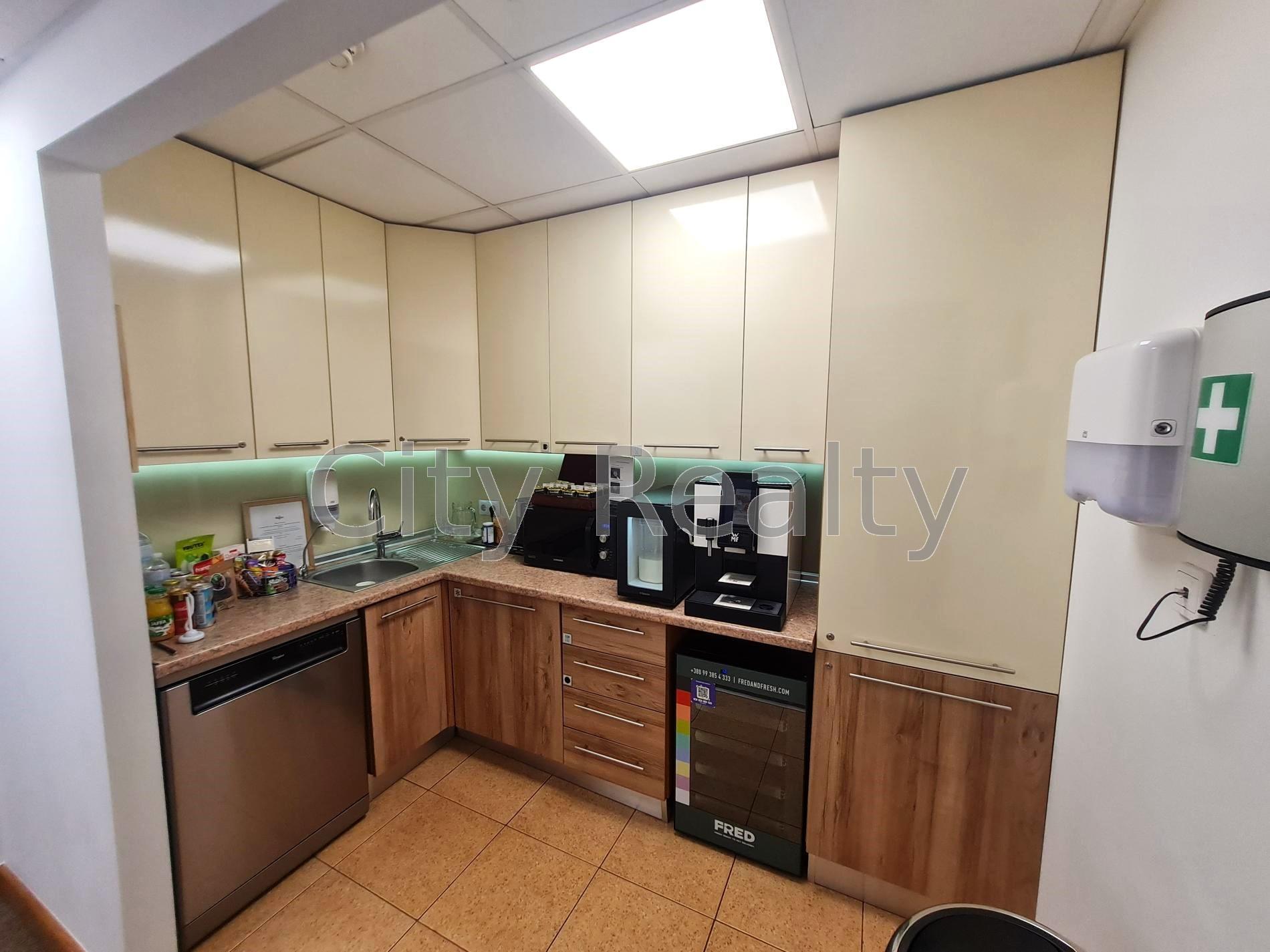 Аренда офиса 100 м², Шелковичная ул., 42/44