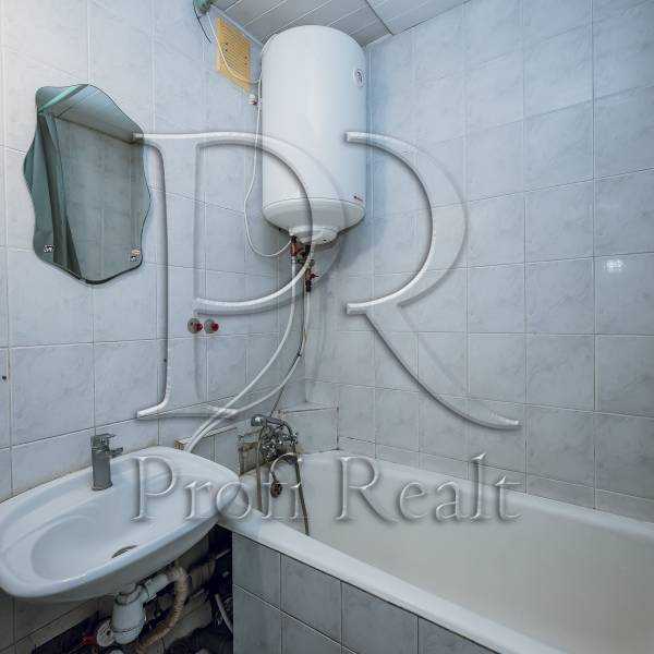 Продажа 1-комнатной квартиры 38 м², Булгакова ул., 2А