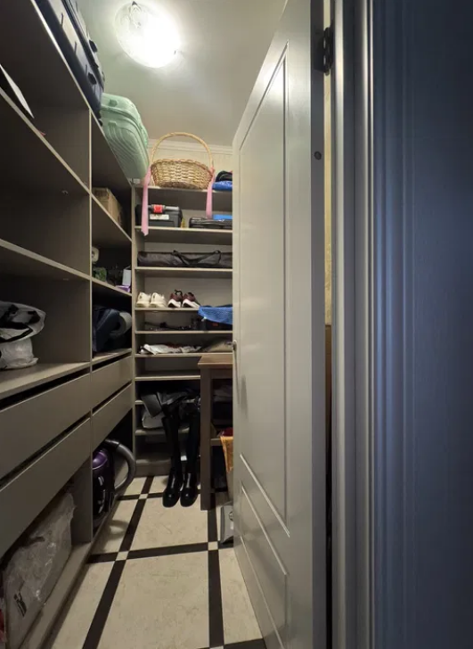 Продаж 1-кімнатної квартири 48 м², Жаботинского вул.