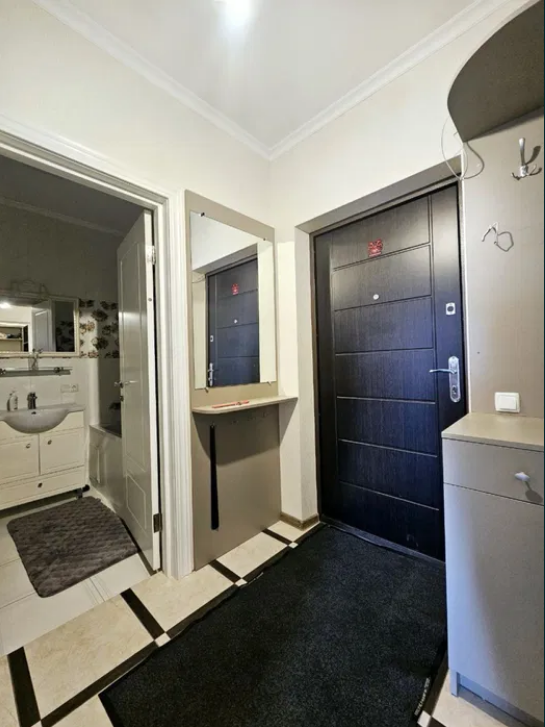 Продаж 1-кімнатної квартири 48 м², Жаботинского вул.