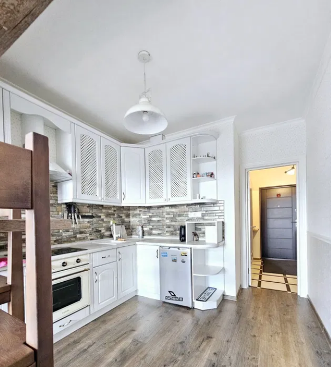 Продаж 1-кімнатної квартири 48 м², Жаботинского вул.