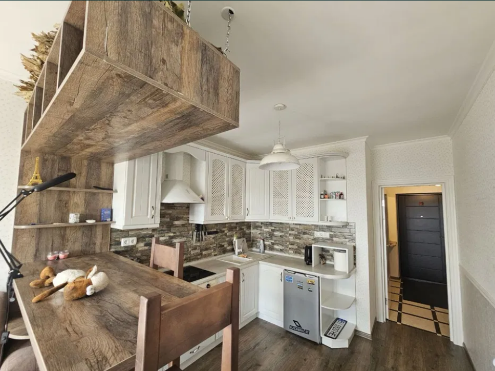 Продаж 1-кімнатної квартири 48 м², Жаботинского вул.