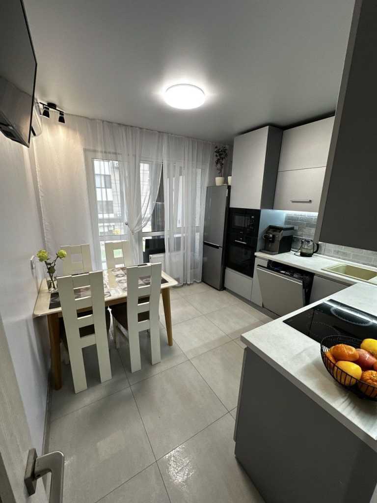 Продажа 2-комнатной квартиры 56 м², Стеценко ул., 75К