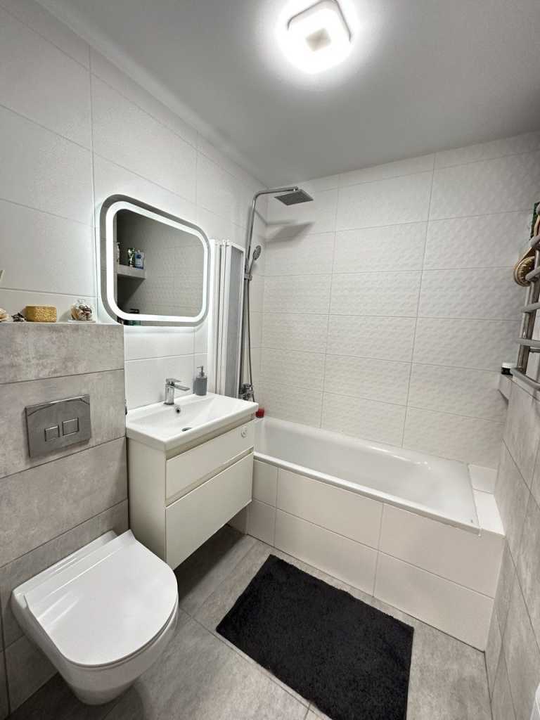 Продажа 2-комнатной квартиры 56 м², Стеценко ул., 75К