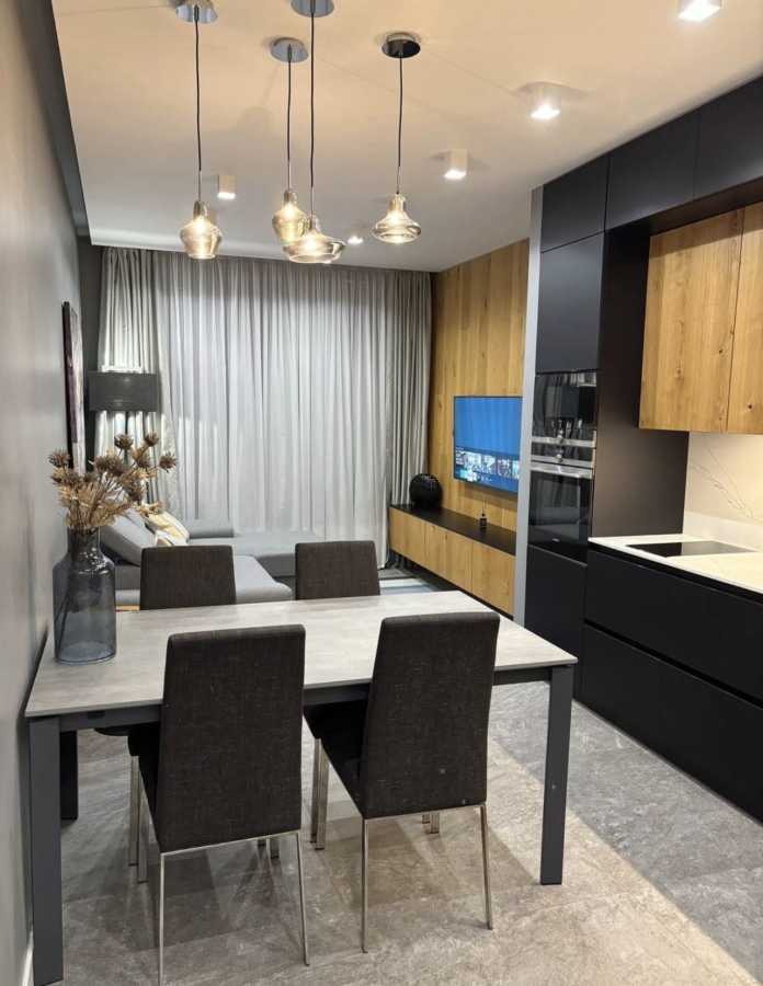 Оренда 1-кімнатної квартири 56 м², Ділова вул.