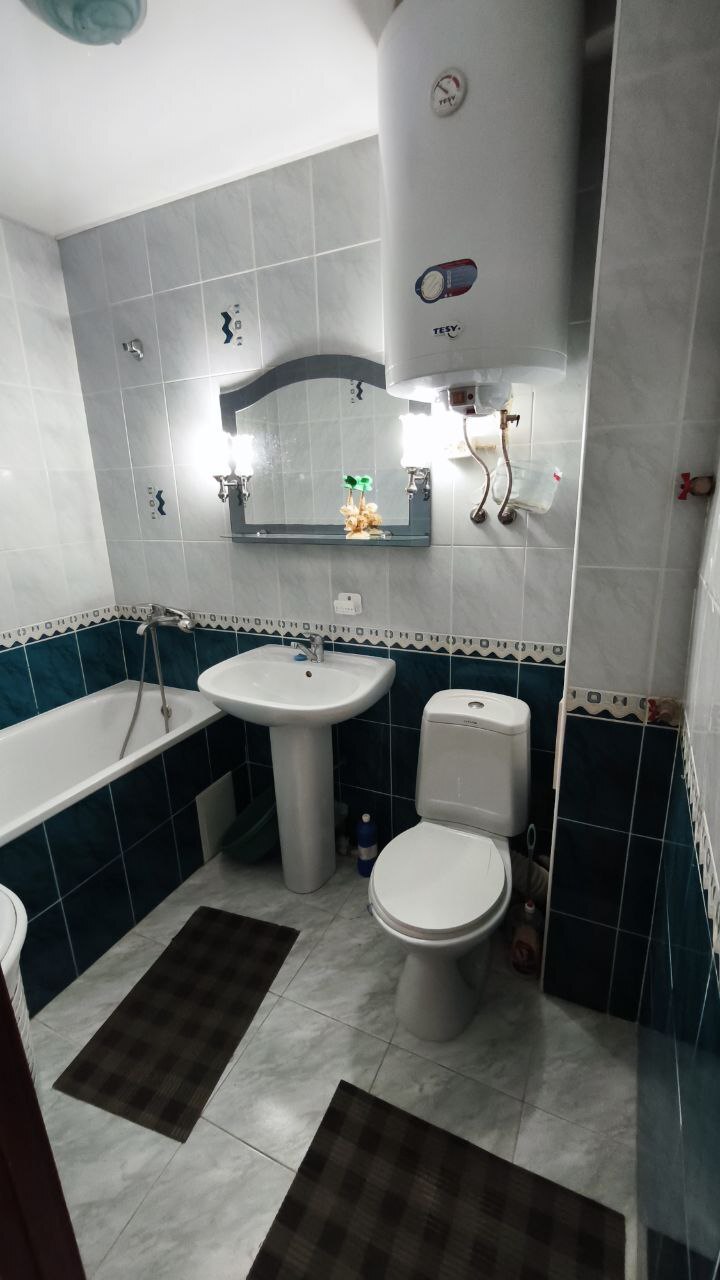 Продажа 3-комнатной квартиры 74 м², Сергея Нигояна просп.