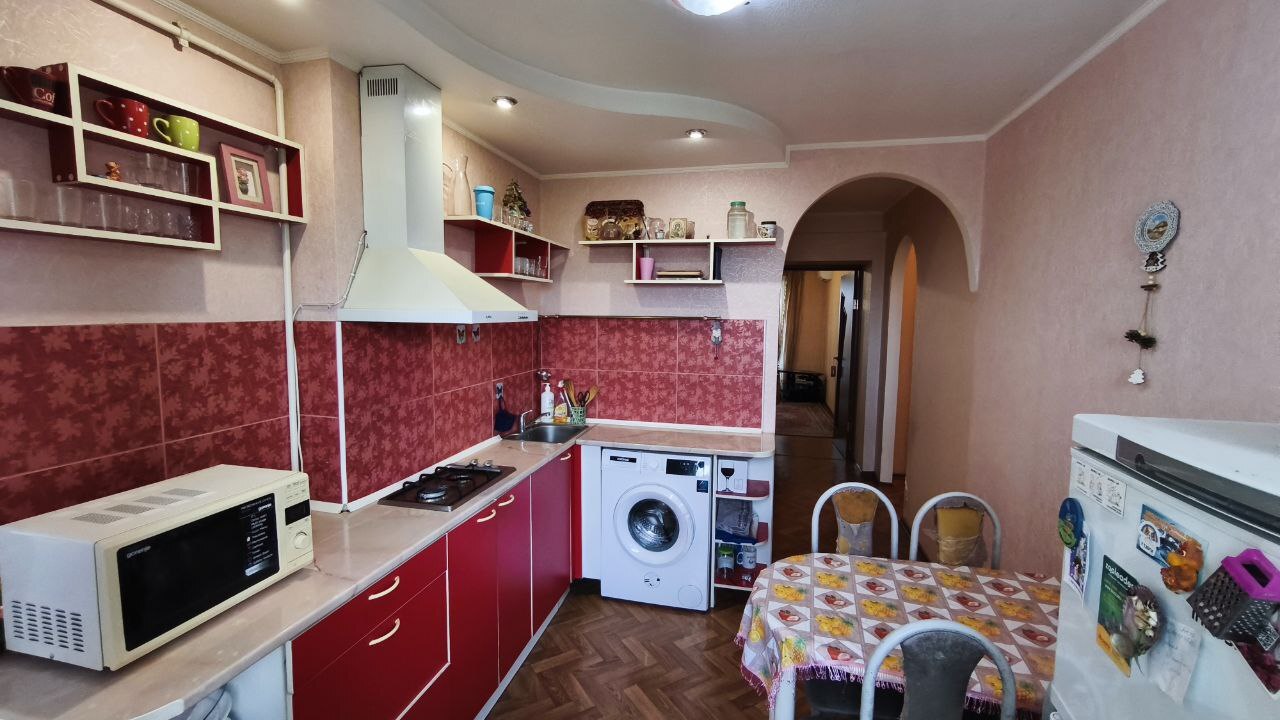 Продажа 3-комнатной квартиры 74 м², Сергея Нигояна просп.