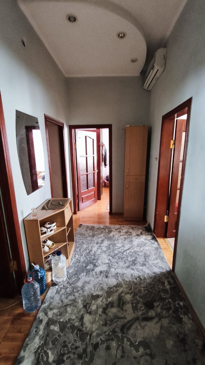 Продажа 1-комнатной квартиры 37 м², Славы бул.