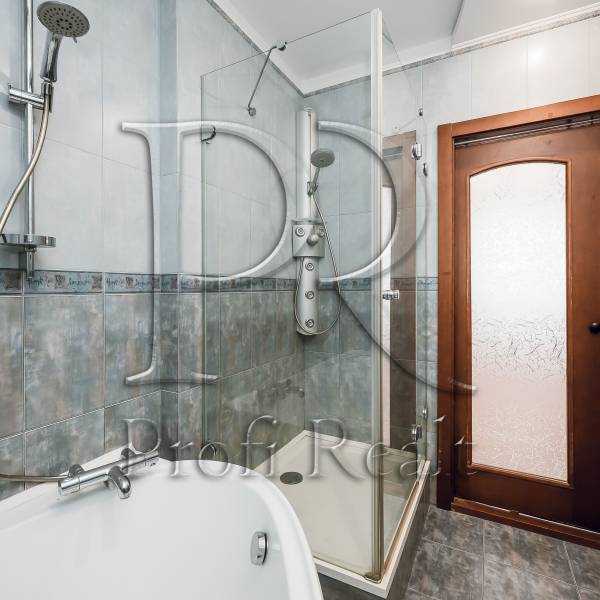 Продаж 2-кімнатної квартири 81 м², Степана Руданського вул., 4-6