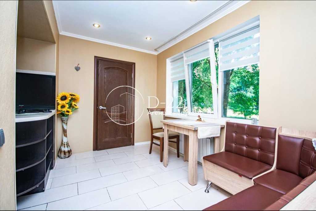 Продажа 3-комнатной квартиры 106 м², Науки просп., 86