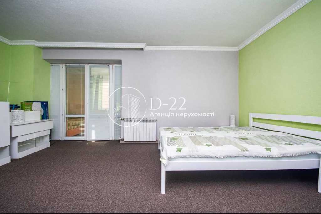 Продажа 3-комнатной квартиры 106 м², Науки просп., 86