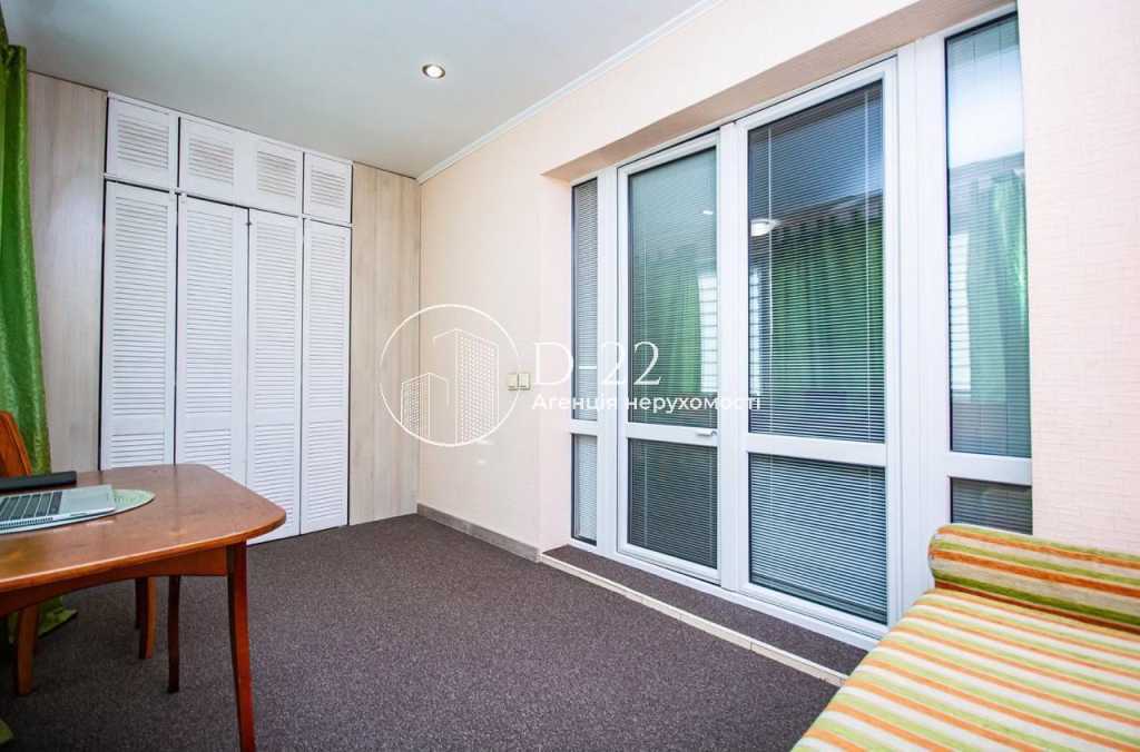 Продажа 3-комнатной квартиры 106 м², Науки просп., 86