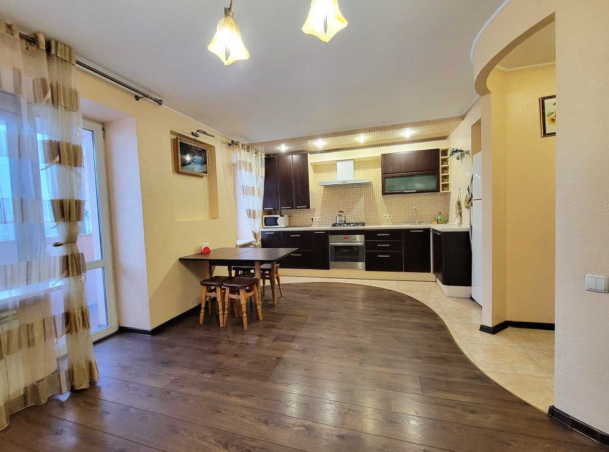 2-комнатная квартира посуточно 65 м², проулок Наскрізний, 14