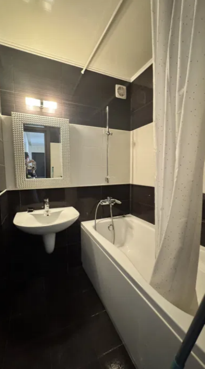 Продаж 2-кімнатної квартири 84 м², Зоопарковая вул.