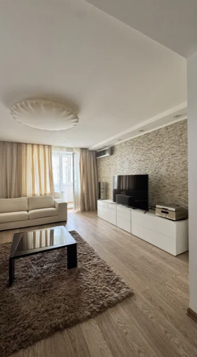 Продаж 2-кімнатної квартири 84 м², Зоопарковая вул.