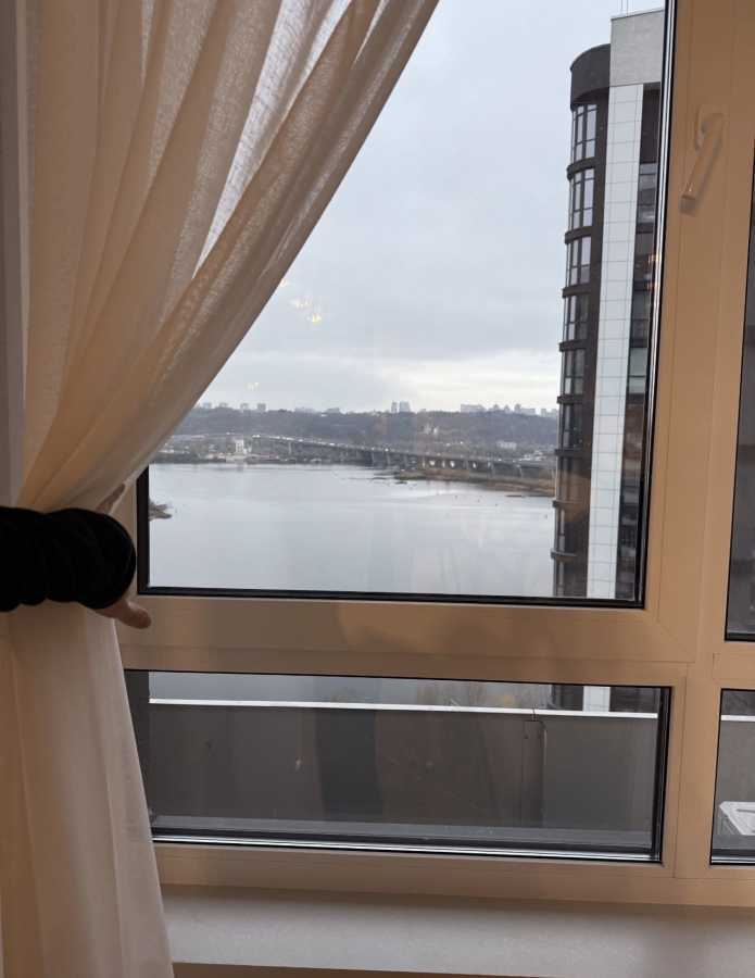 Аренда 1-комнатной квартиры 48 м², Днепровская наб.