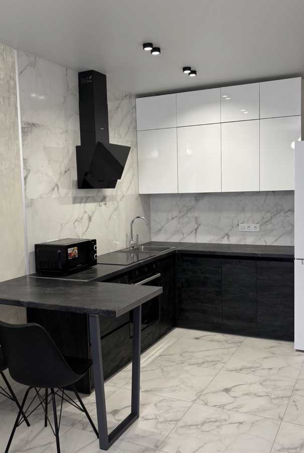 Аренда 1-комнатной квартиры 50 м², Днепровская наб.