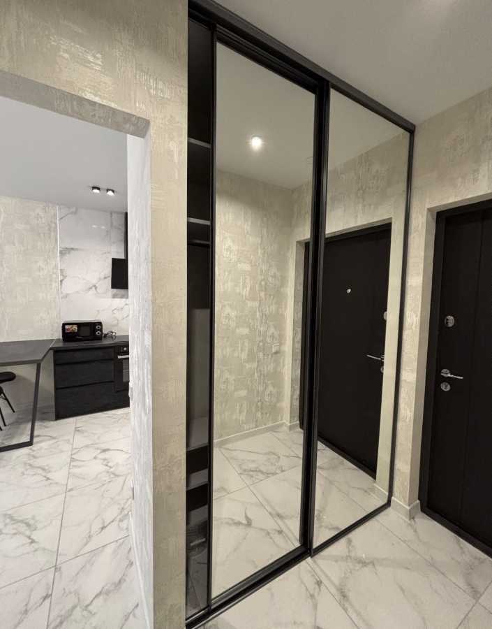 Аренда 1-комнатной квартиры 50 м², Днепровская наб.