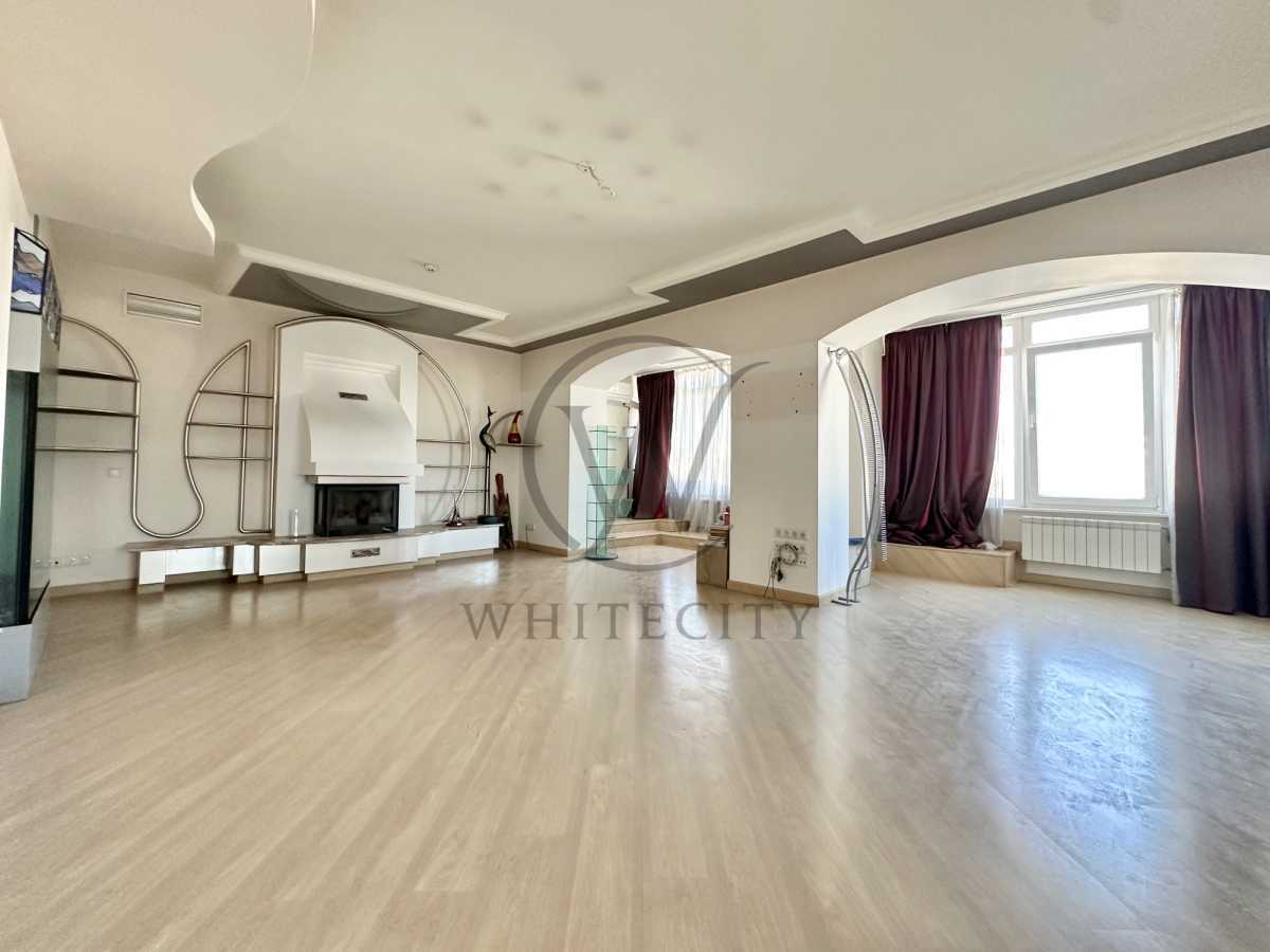 Продажа 5-комнатной квартиры 245 м², Героев Сталинграда просп., 22